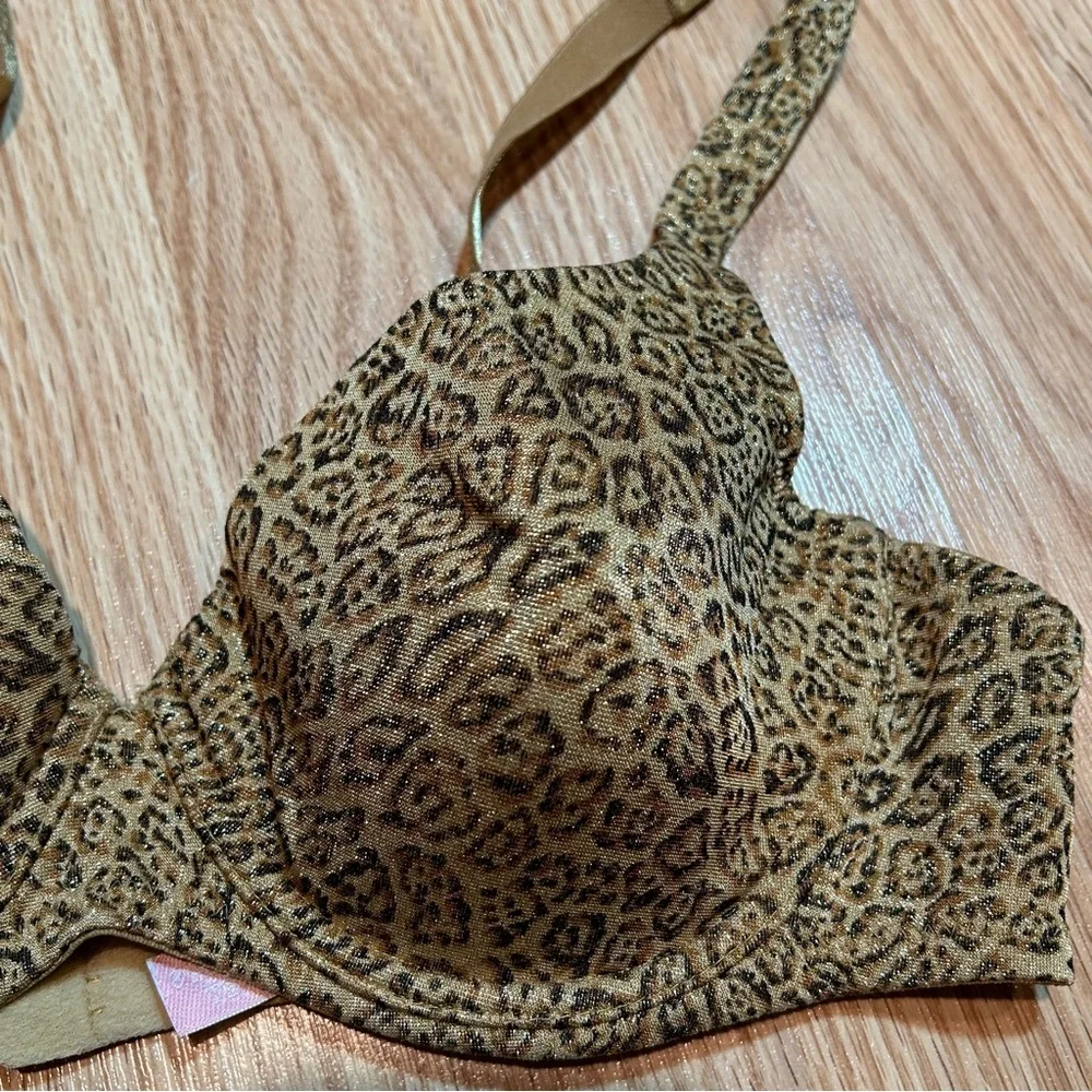 Vintage Y2K Victoria's Secret cheetah bra‎ 36B